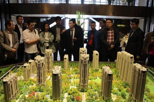 4.15南京朗詩(shī)熙華府、海玥名都參觀學(xué)習(xí)